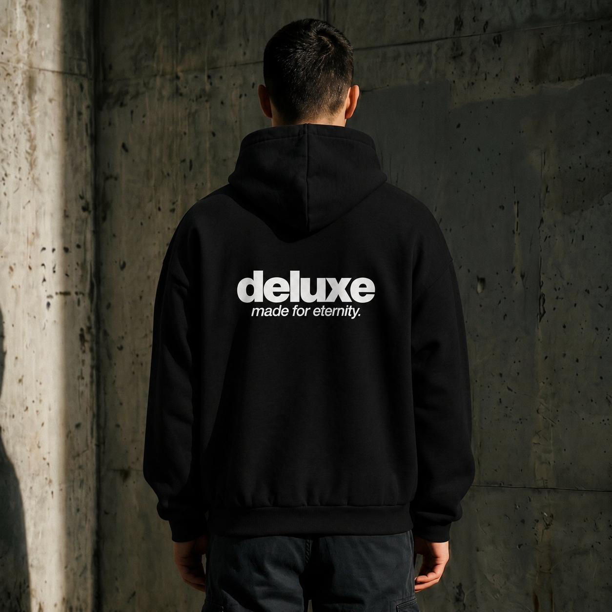 ESSENTIAL HOODIE BLACK